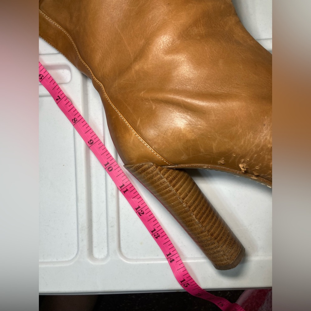 Boutique 9 tan leather healed boots size 7.5 and 4 inch heals. - Picture 6 of 9